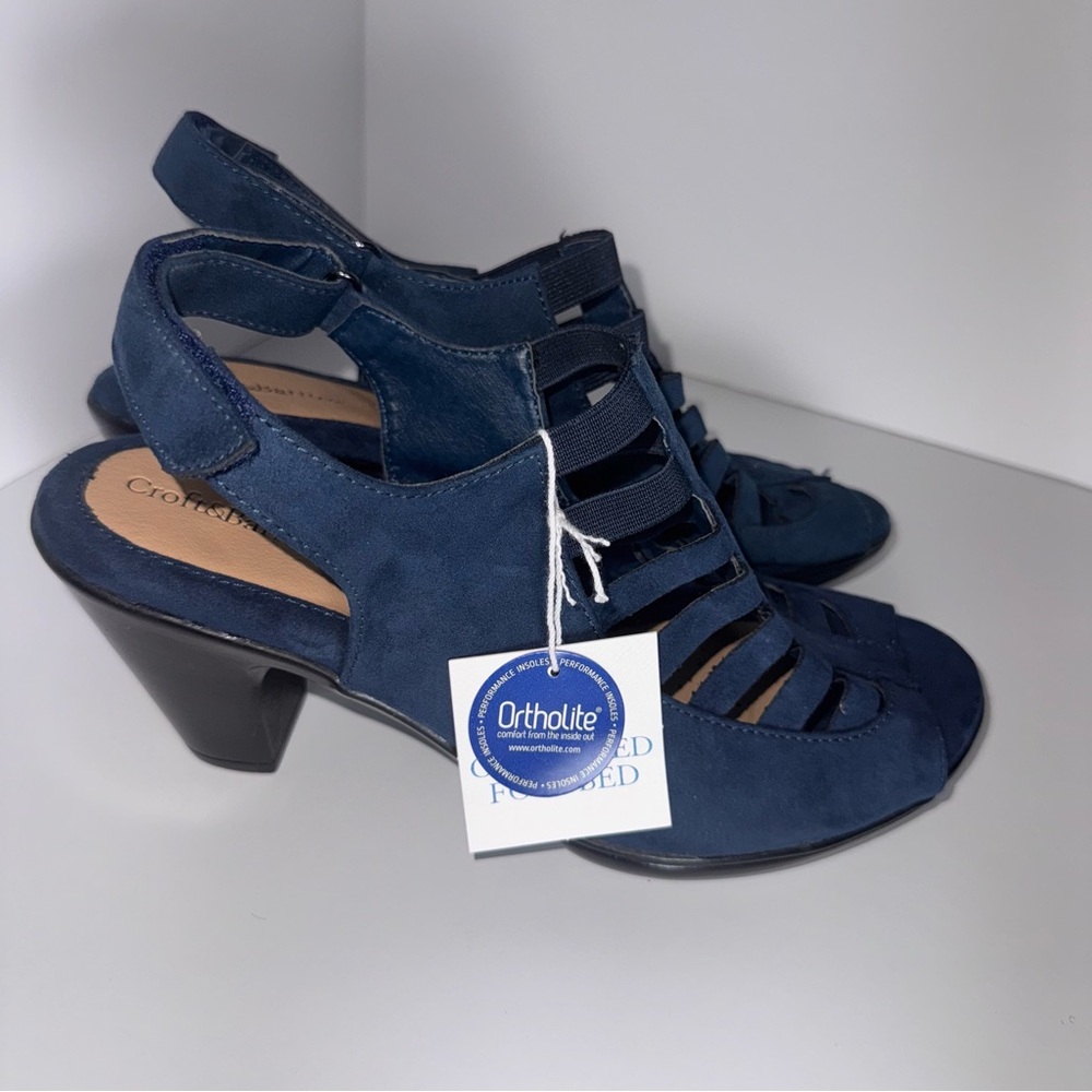 Croft and Barrow Kohl's Women's Dark Blue Ortholite Sandals size 10